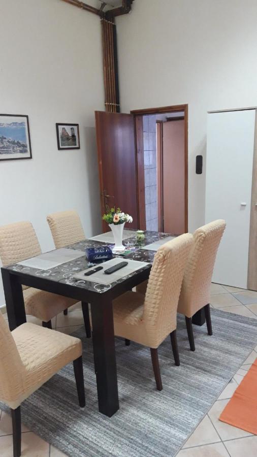 Apartment And Rooms"Tabasnice"Tuzla Centar Bagian luar foto