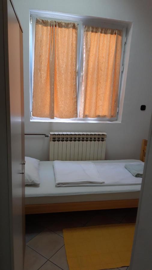 Apartment And Rooms"Tabasnice"Tuzla Centar Bagian luar foto