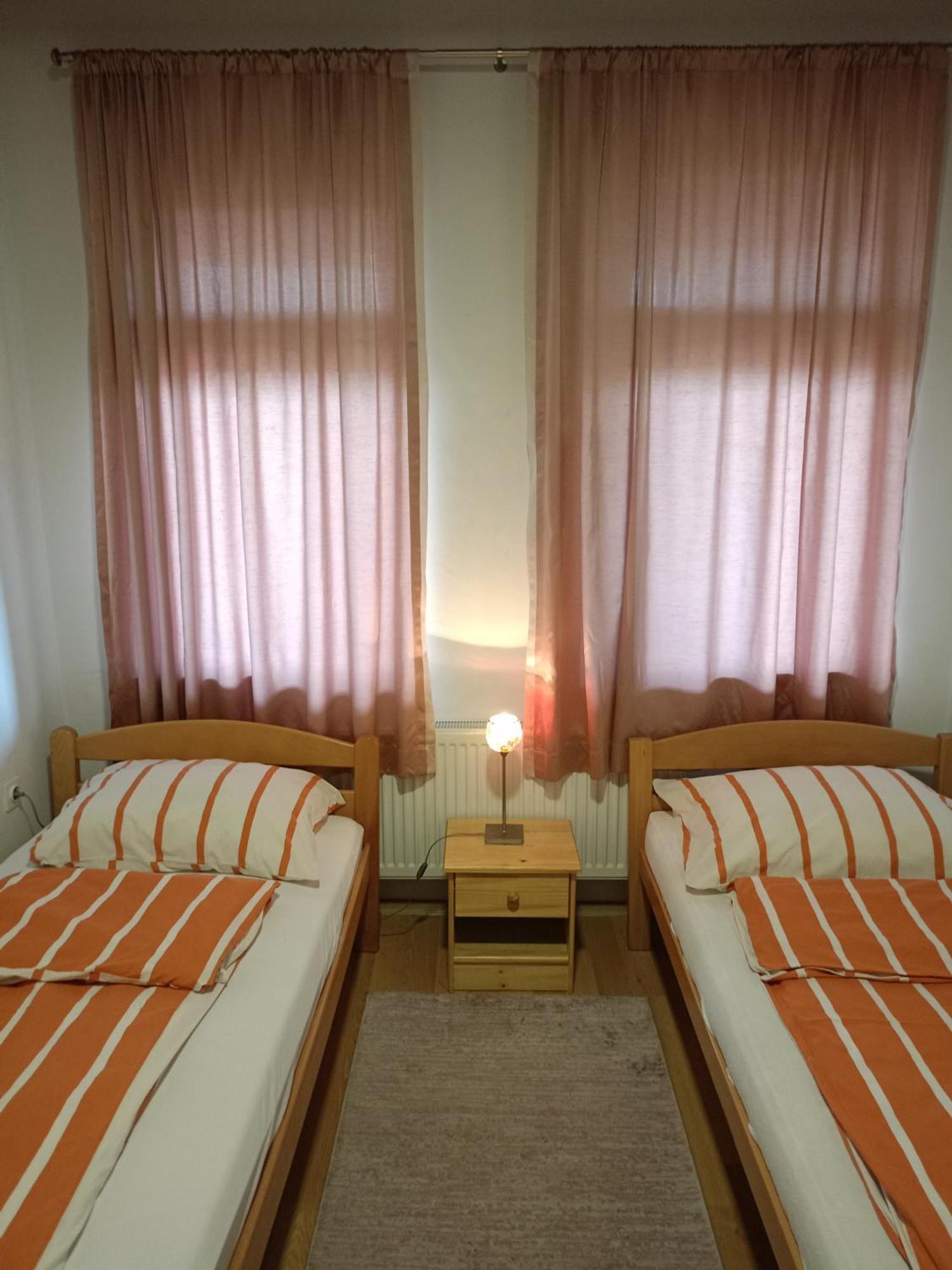 Apartment And Rooms"Tabasnice"Tuzla Centar Bagian luar foto